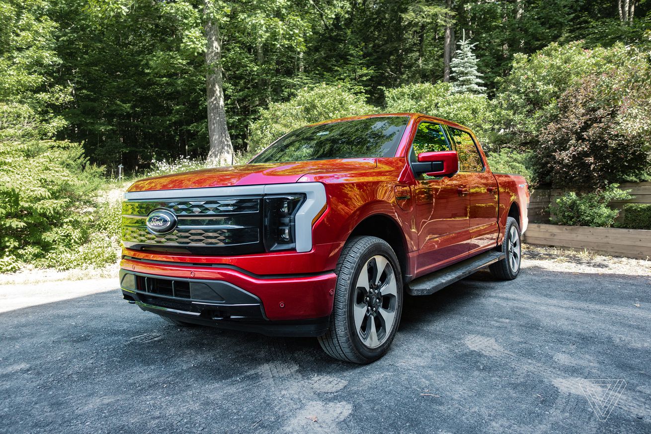&Tau;&omicron; Ford F-150 Lightning &sigma;&epsilon; έ&nu;&alpha; &delta;&rho;ό&mu;&omicron;