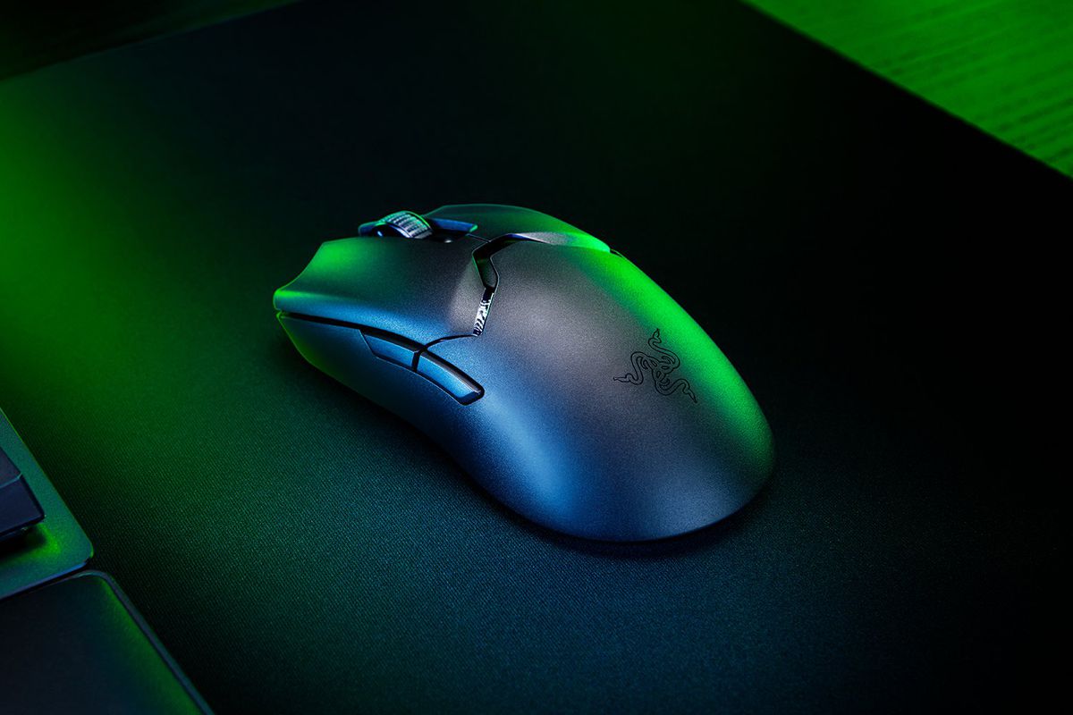 Η Razer κρέμεται χαρακτηριστικά πίσω από ένα dongle $30