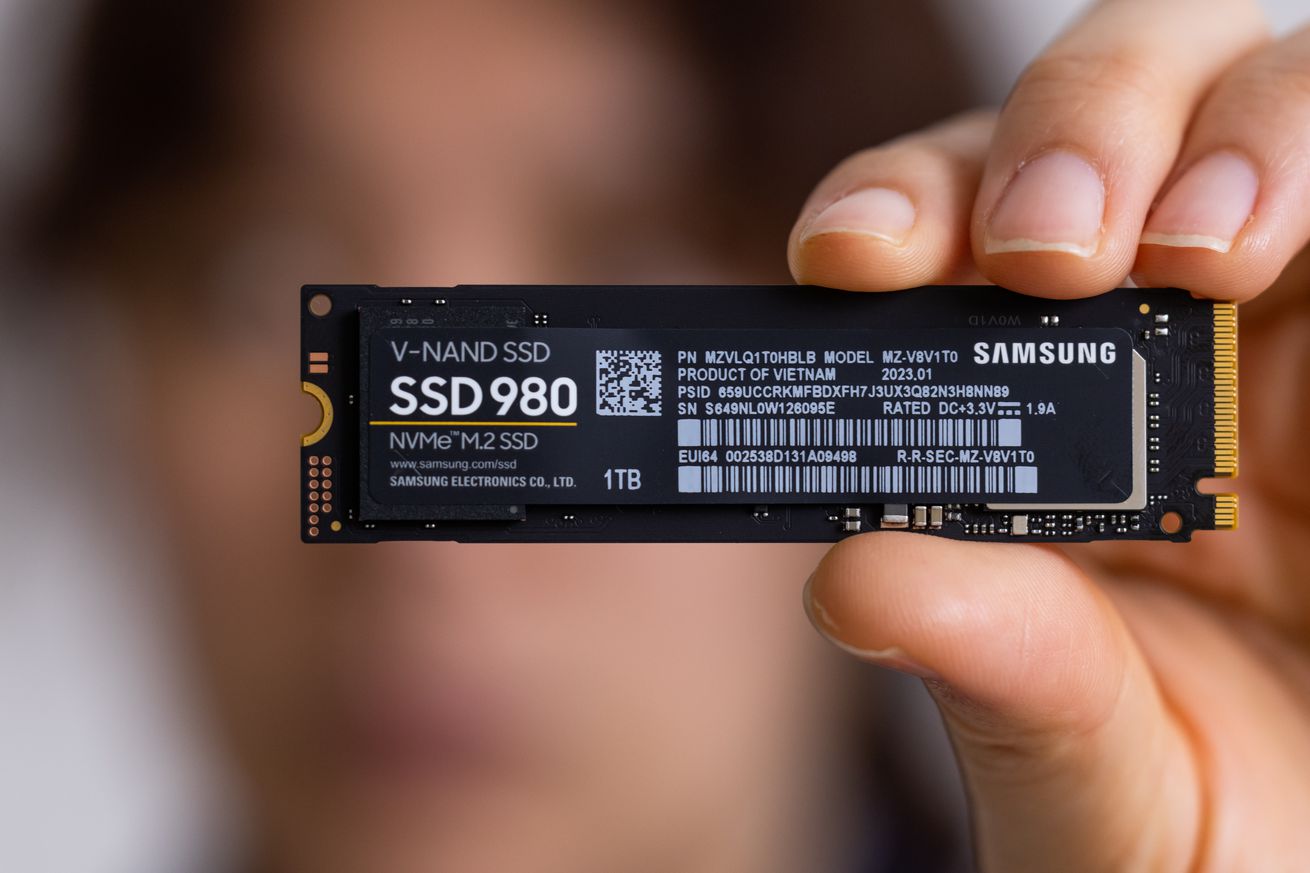 &Tau;&sigma;&iota;&pi; &mu;&nu;ή&mu;&eta;&sigmaf; Samsung Electronics &pi;&rho;&iota;&nu; &alpha;&pi;ό &tau;&alpha; &kappa;έ&rho;&delta;&eta;