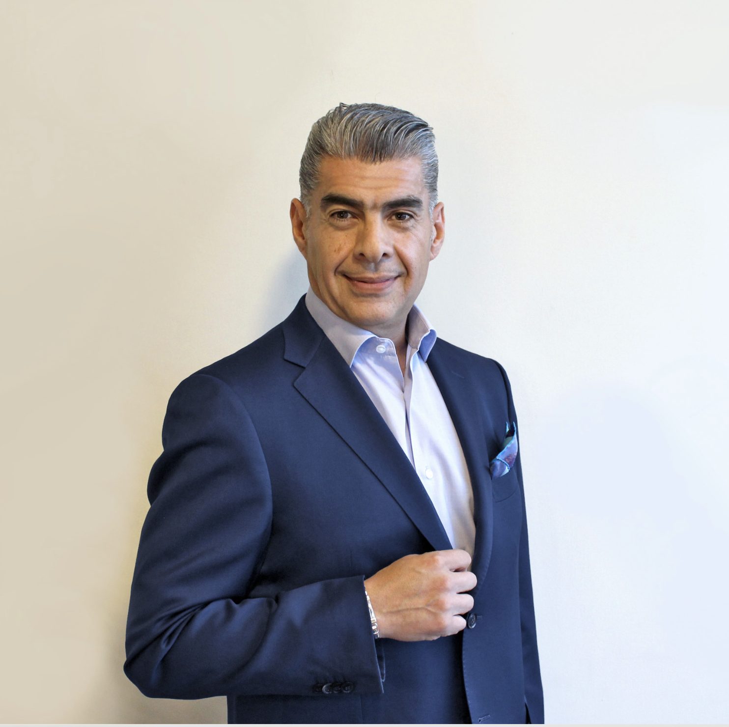 David Barrientos, &Delta;&iota;&epsilon;&upsilon;&theta;&upsilon;&nu;&tau;ή&sigmaf; &Pi;&omega;&lambda;ή&sigma;&epsilon;&omega;&nu; &sigma;&tau;&eta;&nu; Autodesk de M&eacute;xico