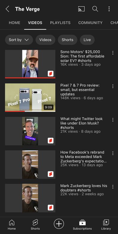 Στιγμιότυπο οθόνης της εφαρμογής YouTube, που δείχνει μια λίστα με πέντε βίντεο, τέσσερα από τα οποία είναι μικρού μήκους.