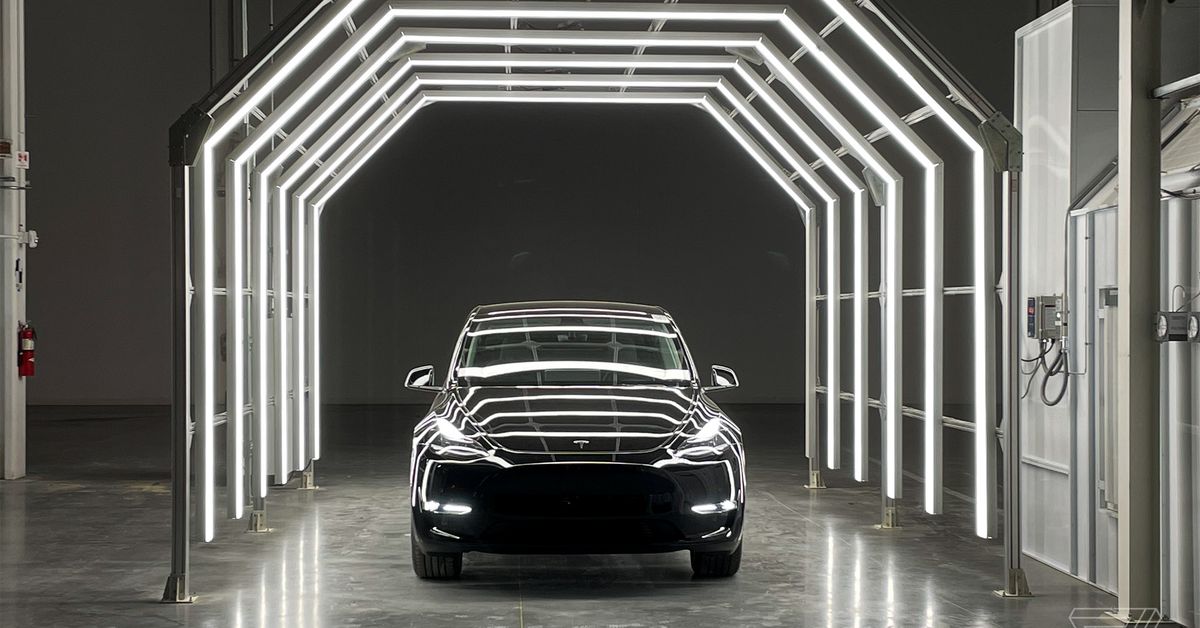 Ο Έλον Μασκ λέει ότι τα αυτοκίνητα της Tesla θα συνδεθούν με τους νέους δορυφόρους κινητής μετάδοσης της Starlink