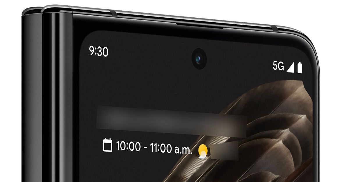 Το Google Pixel Fold φαίνεται σχεδόν χωρίς κενά στις πρώτες εικόνες μάρκετινγκ που διέρρευσαν